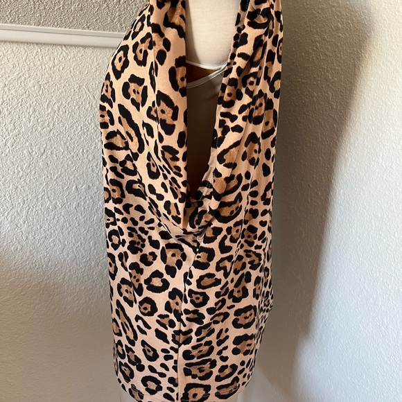Cheetah Print Puff Sleeve Top - Picture 2 of 4